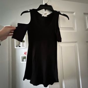 XS Black off-shoulder shirt from H&M